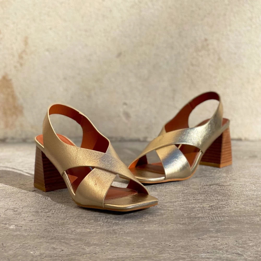 Vanessa Wu Sandale Maxinne Or 2 Vanessa Wu Sandale Maxinne Or – Image 2