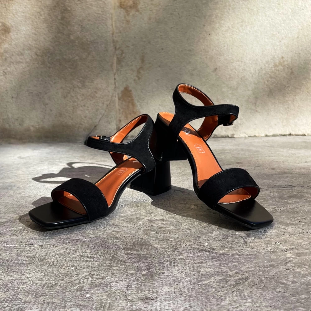 Vanessa Wu Sandale Cassy Noir 4 Vanessa Wu Sandale Cassy Noir – Image 4