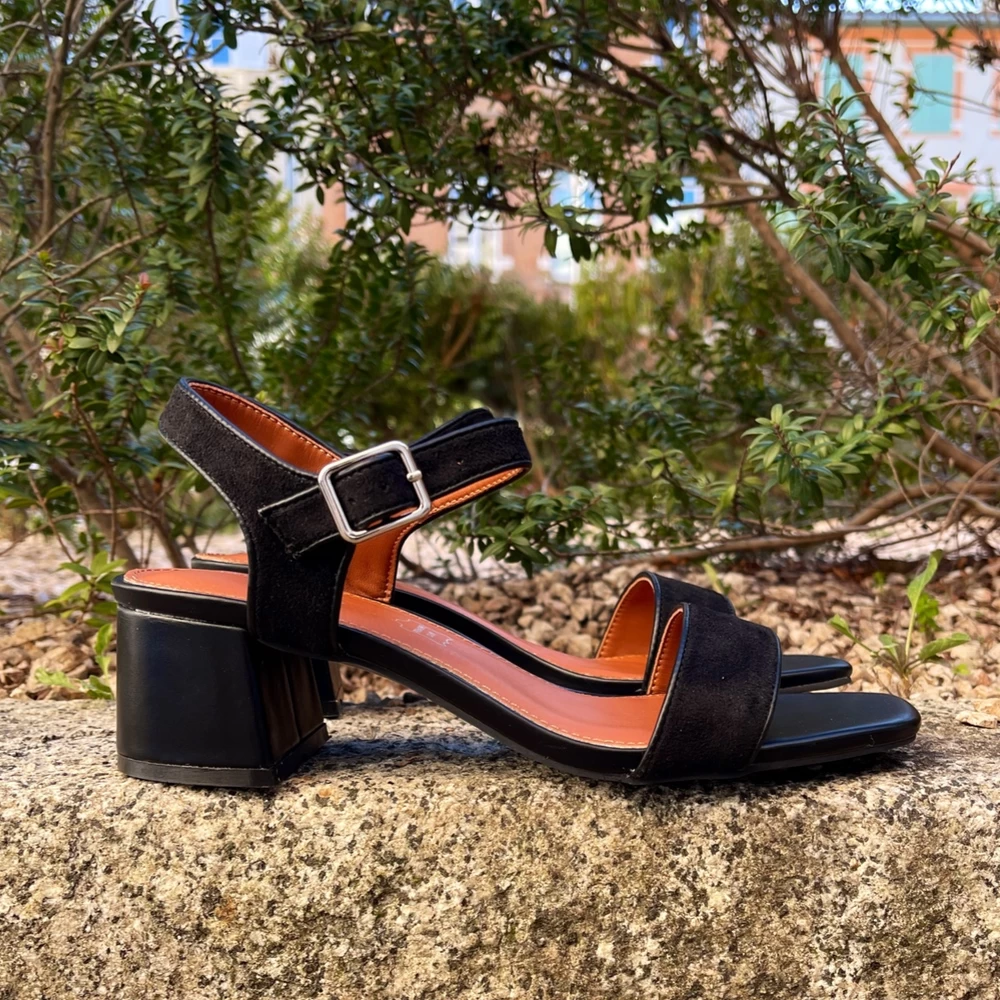 Vanessa Wu Sandale Cassy Noir 5 Vanessa Wu Sandale Cassy Noir – Image 5